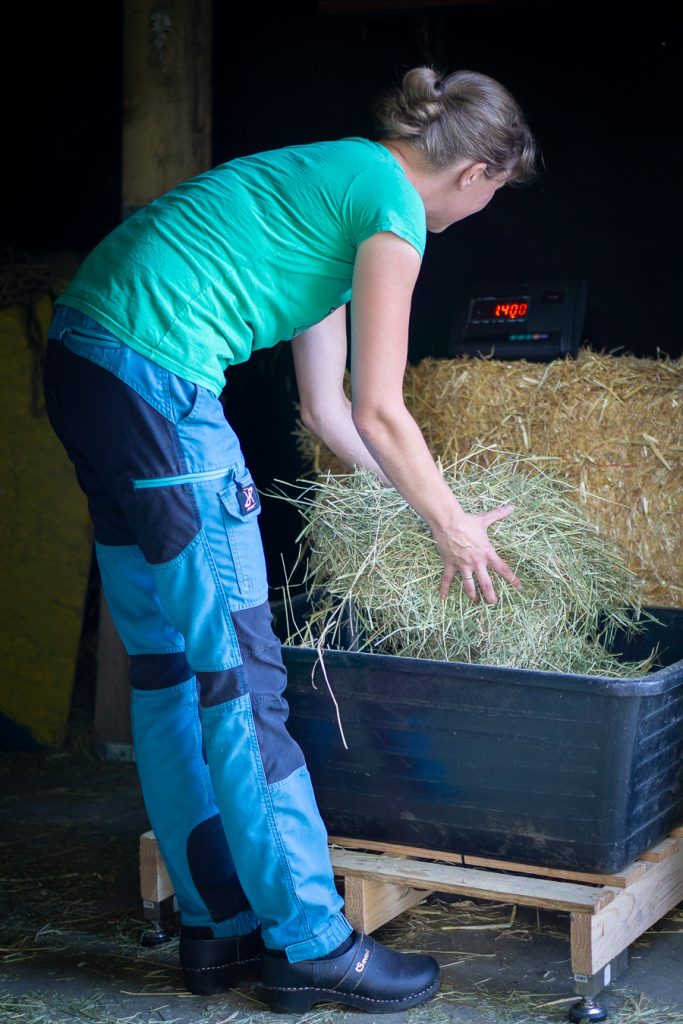 Shanna gebruikt de DIY weegschaal